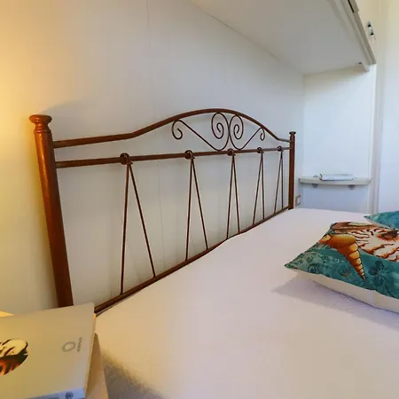 Aisha Vacation Semesterbostad Otranto